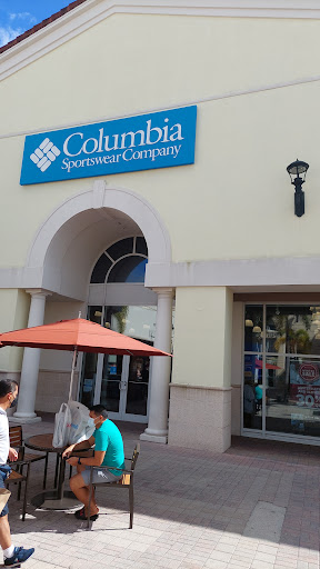 Sportswear Store «Columbia Sportswear Outlet Store at Premium Outlets in Orlando», reviews and photos, 4971 International Dr, Orlando, FL 32819, USA