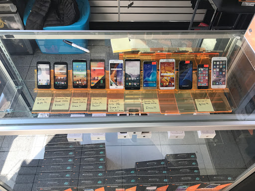 Telecommunications Service Provider «Boost Mobile Store by Cellular Arena», reviews and photos, 2180 86th St, Brooklyn, NY 11214, USA