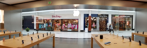 Apple Towson Town Center, 825 Dulaney Valley Rd, Towson, MD 21204, USA, 