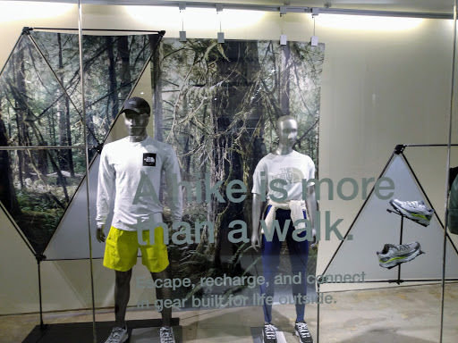 Clothing Store «The North Face», reviews and photos, 8702 Keystone Crossing, Indianapolis, IN 46240, USA