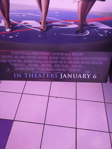 Movie Theater «Regal Cinemas Transit Center 18 & IMAX», reviews and photos, 6707 Transit Rd, Williamsville, NY 14221, USA