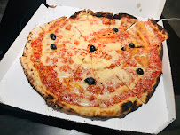 Plats et boissons du Livraison de pizzas Pizza Puce Tassin La Demi-Lune - n°12