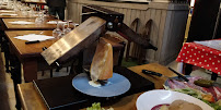 Plats et boissons du Restaurant servant de la raclette Le Refuge Restaurant Savoyard du Vieux Lyon - n°5