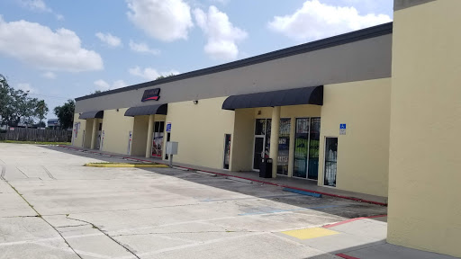 Auto Body Shop «Maaco Collision Repair & Auto Painting», reviews and photos, 7200 N Military Trl, Palm Beach Gardens, FL 33410, USA