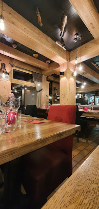 Atmosphère du Restaurant Brasserie du Petit Savoyard à Tignes - n°5