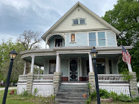 Renard Realty Group - Photo 2 - Car repair in Green Bay, WI, Green Bay