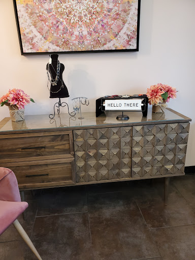 Beauty Salon «Nina Michelle Salon», reviews and photos, 9224 Darrow Rd v, Twinsburg, OH 44087, USA