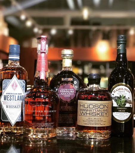 Liquor Store «Pearl Specialty Market & Spirits», reviews and photos, 900 NW Lovejoy St, Portland, OR 97209, USA