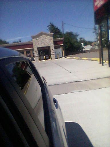 Liquor Store «Finesse Liquor Store», reviews and photos, 13625 E Twelve Mile Rd, Warren, MI 48088, USA