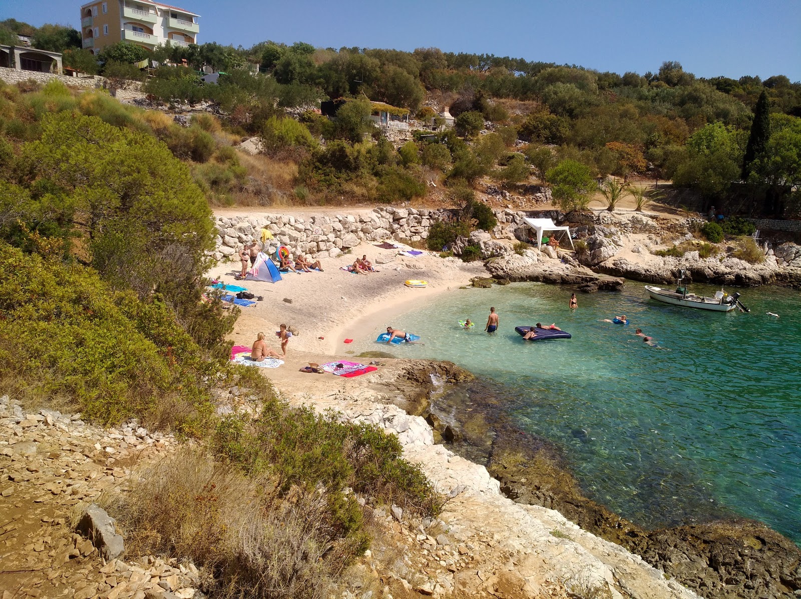 Put Tatinje beach的照片 野外区域