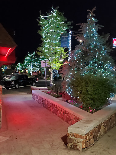 Murray's Saloon & Eatery