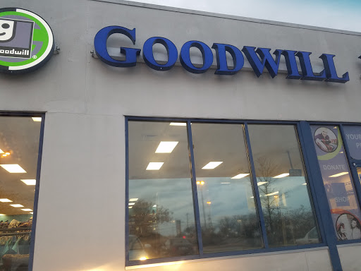 Thrift Store «Triad Goodwill Store & Donation Center», reviews and photos, 106 Muirs Chapel Rd, Greensboro, NC 27407, USA