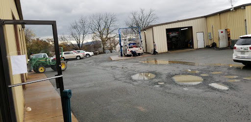 Auto Repair Shop «Airport Road Auto Center», reviews and photos, 1791 Airport Rd, Charlottesville, VA 22911, USA