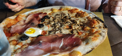 PIzzería Bisteccheria La Taverna in Roma, Città Metropolitana di Roma Capitale