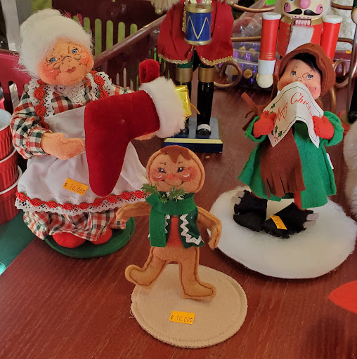 Thrift Store «Life Center Thriftshop», reviews and photos, 6331 6th Ave, Tacoma, WA 98406, USA