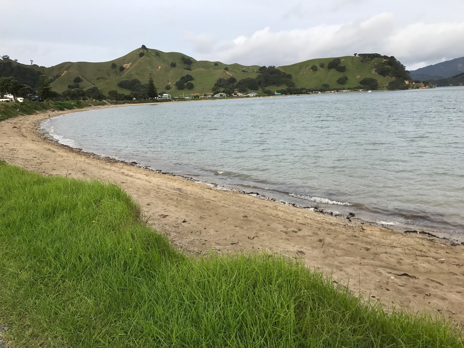 Photo of Otautu Bay and the settlement