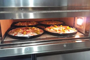 Pizza Al Forno image
