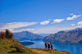 Flying Kiwi New Zealand Tours