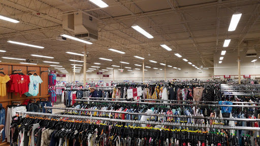 Clothing Store «Burlington Coat Factory», reviews and photos, 6900 Chestnut St, Gilroy, CA 95020, USA