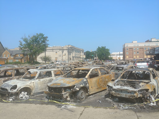 Used Car Dealer «Car Source», reviews and photos, 5821 Sheridan Rd, Kenosha, WI 53140, USA