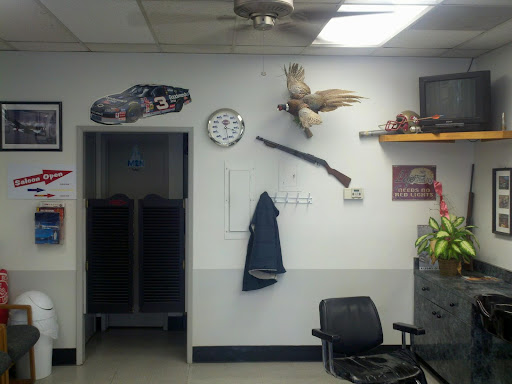 Barber Shop «Hi-Life Barbershop», reviews and photos, 5781 N First St, Fresno, CA 93710, USA