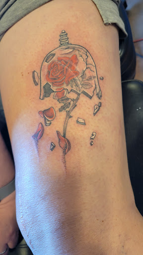 Tattoo Shop «Alter-Ego Tattoo Studio», reviews and photos, 204 Main St, Kewaskum, WI 53040, USA