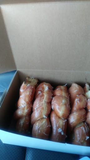Donut Shop «Golden Donuts», reviews and photos, 34155 Harper Ave, Charter Twp of Clinton, MI 48035, USA