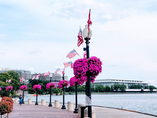 National Park «Georgetown Waterfront Park», reviews and photos, Water St NW, Washington, DC 20007, USA