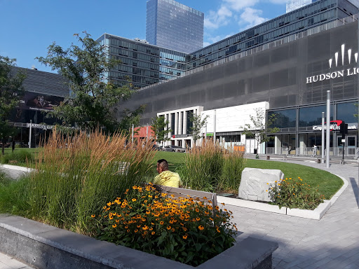 Oaktree Mall Shopping Center, 2024 Center Ave n, Fort Lee, NJ 07024, USA, 