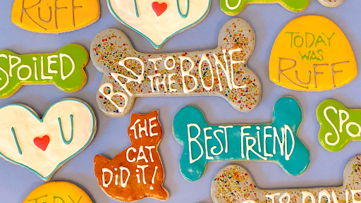 Pet Store «Fetch & Friskers Barkery and Bow-tique», reviews and photos, 701 S Main St, Boerne, TX 78006, USA