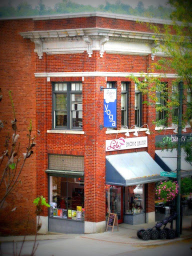 Beauty Salon «Lola Salon», reviews and photos, 60 Biltmore Ave, Asheville, NC 28801, USA