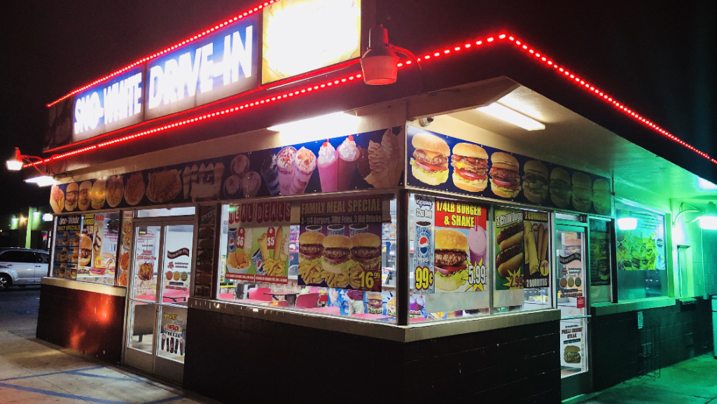 Sno-White Drive In 93274