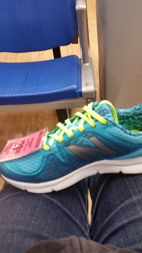 Sporting Goods Store «Big 5 Sporting Goods», reviews and photos, 1573 W Redlands Blvd, Redlands, CA 92373, USA