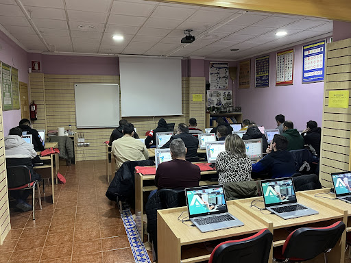 Autoescuela Crisce, Autoescuela en Quintanar del Rey,Cuenca