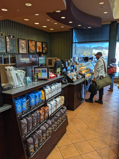 Book Store «Barnes & Noble», reviews and photos, 395 NJ-3, Clifton, NJ 07014, USA