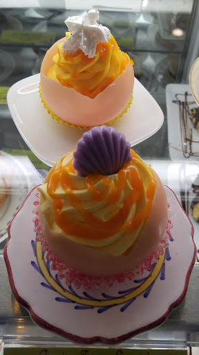 Dessert Shop «Purple Feather Cafe & Treatery», reviews and photos, 334 Commercial St, Provincetown, MA 02657, USA