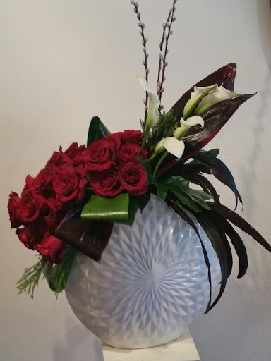 Florist «Va Va Bloom», reviews and photos, 12 N Main St, Kingwood, TX 77339, USA