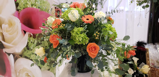 Florist «Foti Flowers At Yuess Gardens», reviews and photos, 406 3rd St, Newburgh, NY 12550, USA