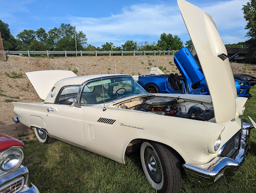 Grocery Store «High Grove (Grocery) Store», reviews and photos, 12780 Louisville Rd, Coxs Creek, KY 40013, USA