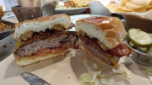 Shopping Mall «Southpoint Shopping Center», reviews and photos, E Palatine Rd & Rand, Arlington Heights, IL 60004, USA