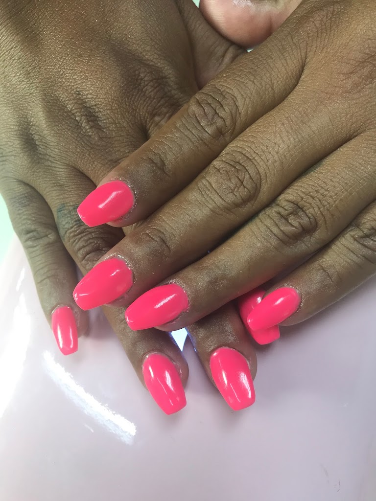 Christina’s Beauty Salon 90631