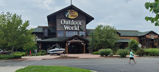 Bass Pro Shops, 11550 Lakeridge Pkwy, Ashland, VA 23005, USA, 