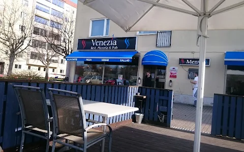 pizzeria venezia restaurang pub Täby image