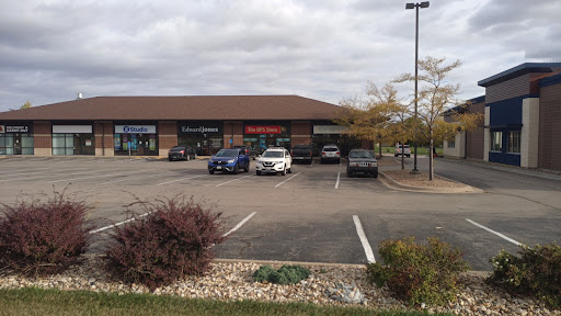 The UPS Store, 3315 Williams Blvd SW #2, Cedar Rapids, IA 52404, USA, 
