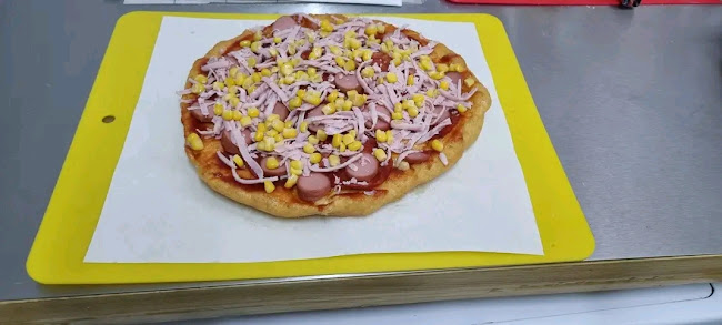 Comentarii opinii despre Laci Bácsi Lángossütője