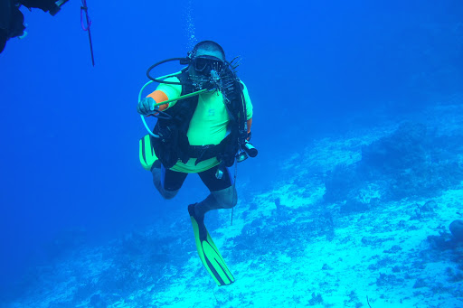 Scuba Commander Dive Training and Travel