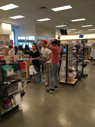 Department Store «Nordstrom Rack Bergen Town Center», reviews and photos, 510 Bergen Town Center, Paramus, NJ 07652, USA