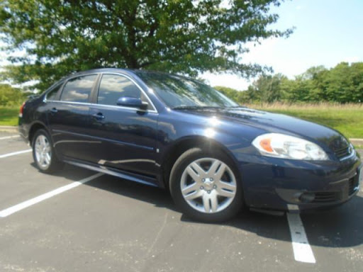 Used Car Dealer «Gladstone Auto Sales», reviews and photos, 7406 N Oak Trafficway, Kansas City, MO 64118, USA