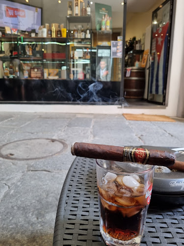 EL BUCANERO Cigar Store, Club & Lounge - Bar