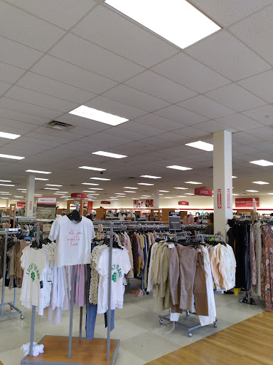 Department Store «T.J. Maxx», reviews and photos, 12387 Limonite Ave, Mira Loma, CA 91752, USA